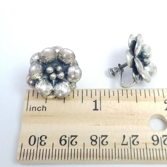 Vintage Jay Kel Sterling Silver Flower Clip On Screw Back Earrings, Signed - Picture 7 of 9